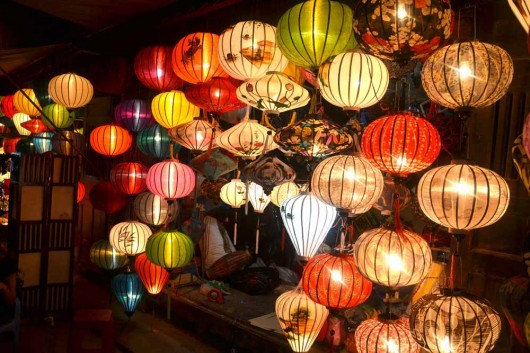 Night market in Hoi An selling tons of lanterns