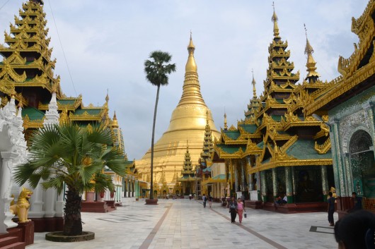 Main stupa of Shwedagon Paya in all it's glory
