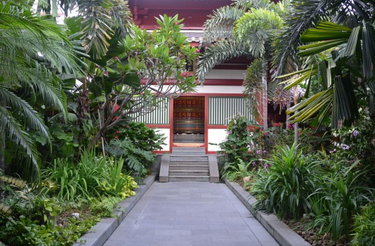 Secret garden on top of the tooth relic temple and museum