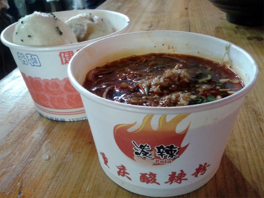 Spicy noodles and buns